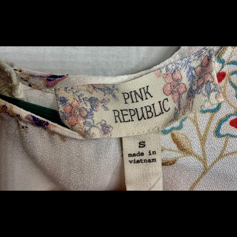 CUTE PINK REPUBLIC BLOUSE WHITE WITH FLORAL DESIGN - Picture 3 of 3